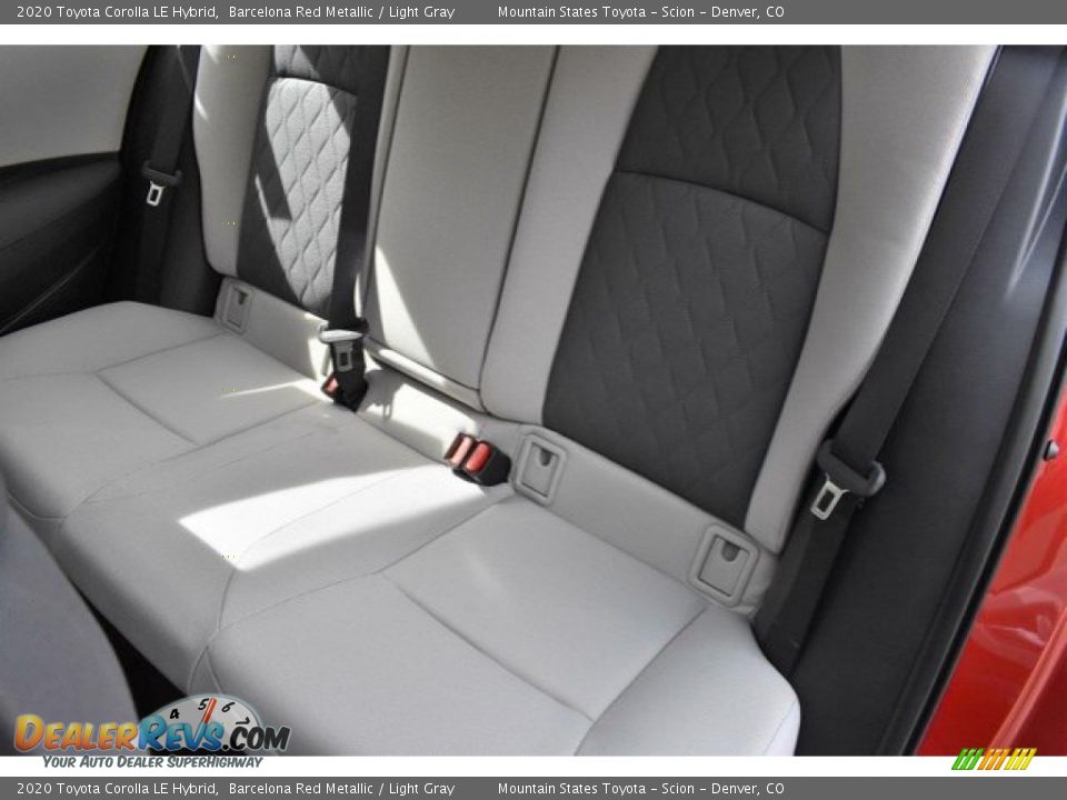 2020 Toyota Corolla LE Hybrid Barcelona Red Metallic / Light Gray Photo #9