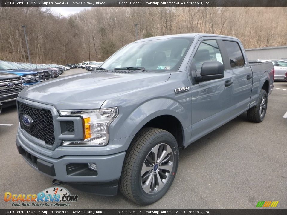 Front 3/4 View of 2019 Ford F150 STX SuperCrew 4x4 Photo #5