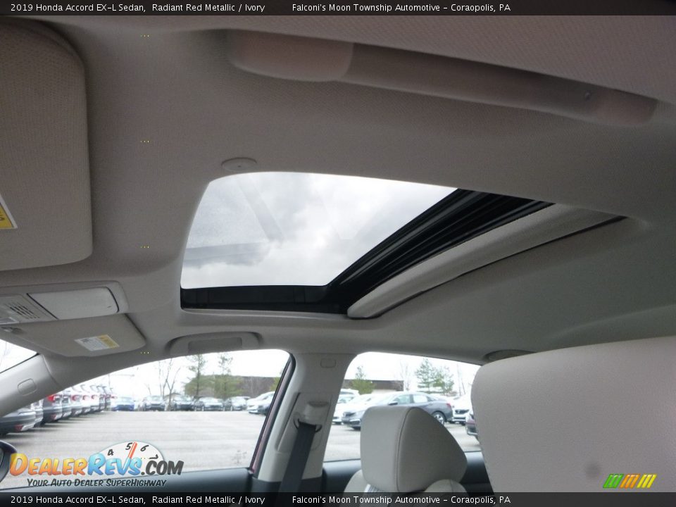 2019 Honda Accord EX-L Sedan Radiant Red Metallic / Ivory Photo #13