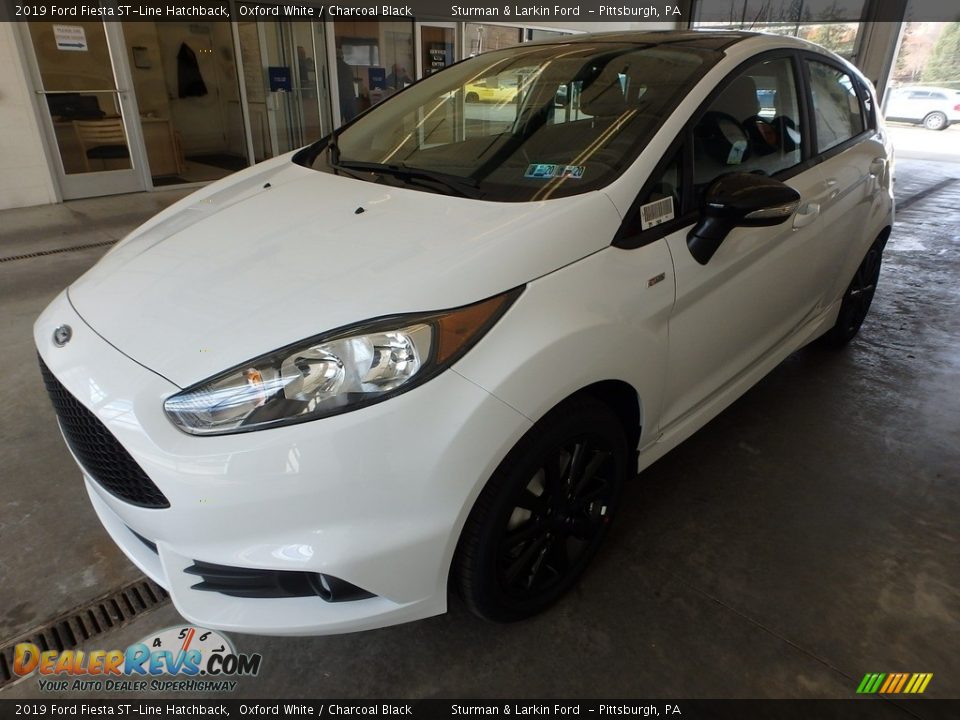 Front 3/4 View of 2019 Ford Fiesta ST-Line Hatchback Photo #5