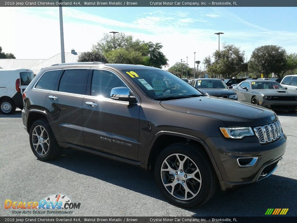 2019 Jeep Grand Cherokee Overland 4x4 Walnut Brown Metallic / Brown Photo #7