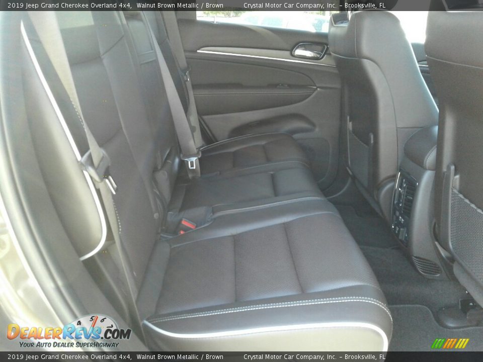 2019 Jeep Grand Cherokee Overland 4x4 Walnut Brown Metallic / Brown Photo #11