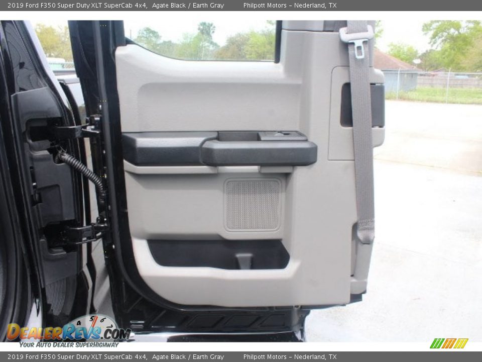 2019 Ford F350 Super Duty XLT SuperCab 4x4 Agate Black / Earth Gray Photo #16
