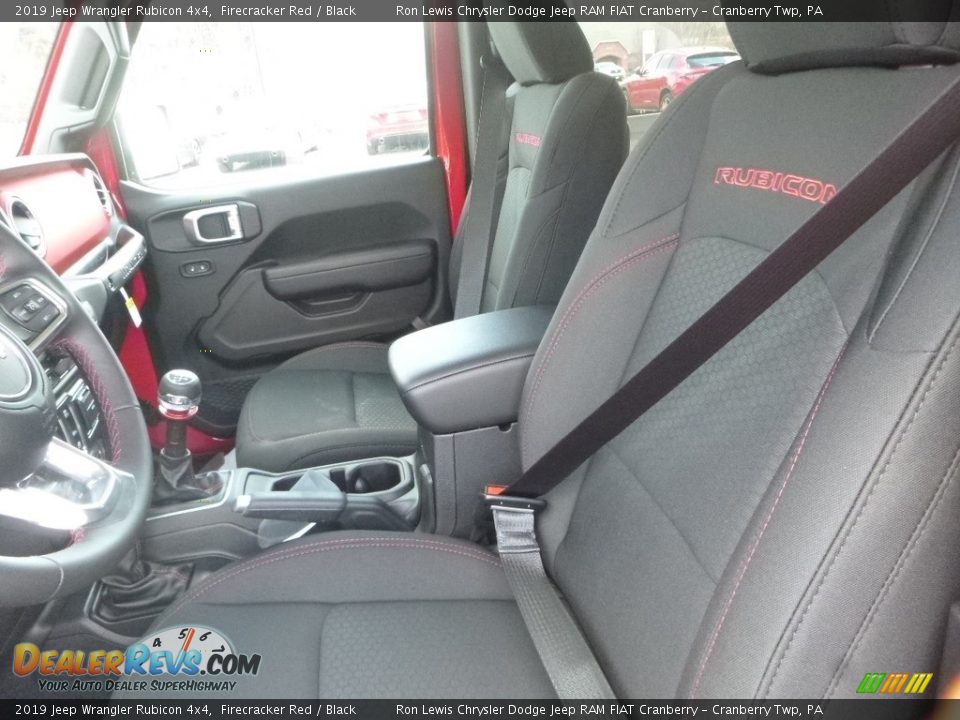 Front Seat of 2019 Jeep Wrangler Rubicon 4x4 Photo #13