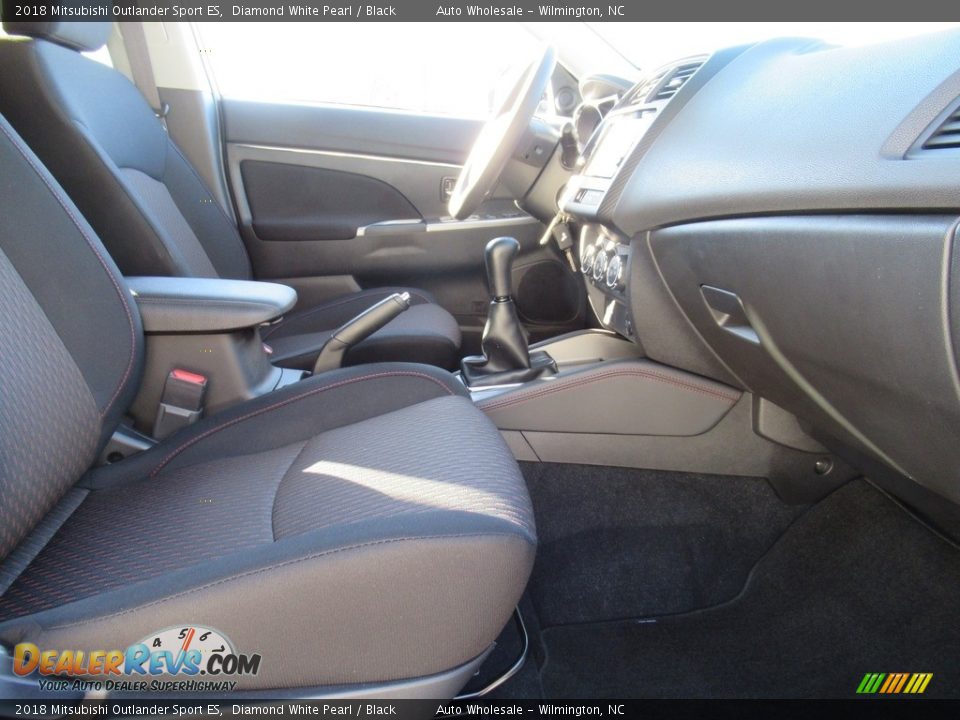 2018 Mitsubishi Outlander Sport ES Diamond White Pearl / Black Photo #12