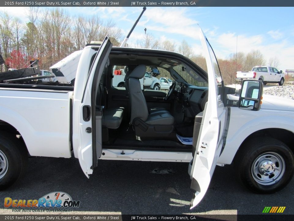 2015 Ford F250 Super Duty XL Super Cab Oxford White / Steel Photo #25