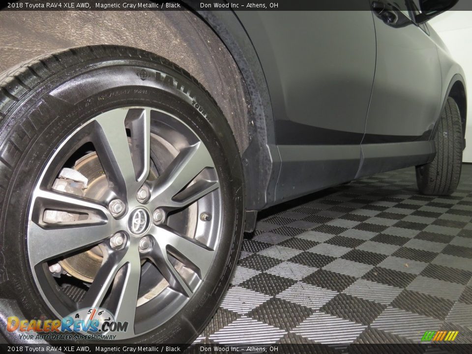 2018 Toyota RAV4 XLE AWD Magnetic Gray Metallic / Black Photo #11