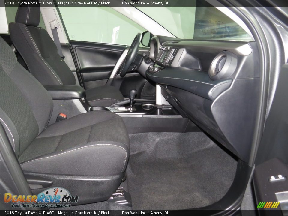 2018 Toyota RAV4 XLE AWD Magnetic Gray Metallic / Black Photo #13