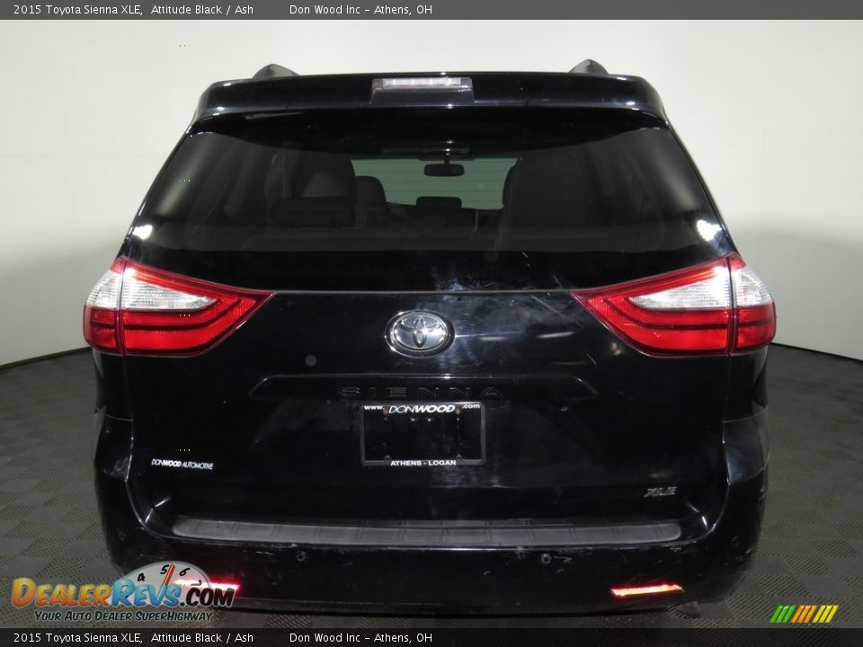 2015 Toyota Sienna XLE Attitude Black / Ash Photo #7