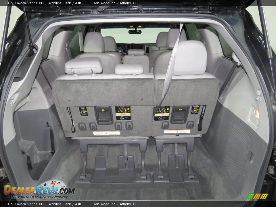 2015 Toyota Sienna XLE Attitude Black / Ash Photo #9