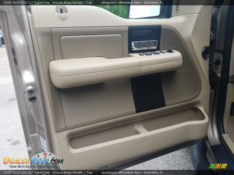 2005 Ford F150 XLT SuperCrew Arizona Beige Metallic / Tan Photo #10