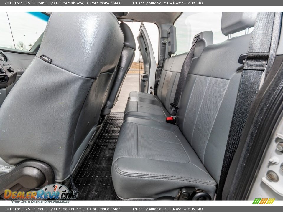 2013 Ford F250 Super Duty XL SuperCab 4x4 Oxford White / Steel Photo #24