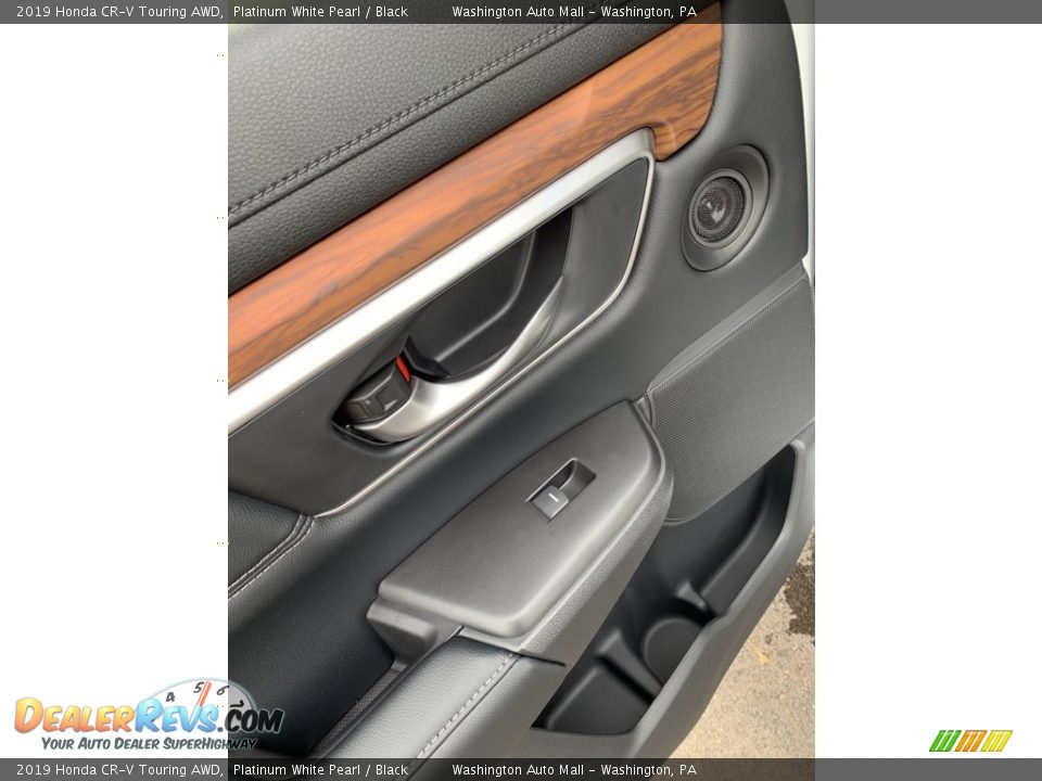2019 Honda CR-V Touring AWD Platinum White Pearl / Black Photo #17