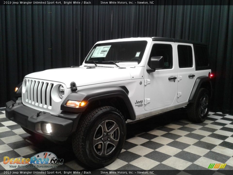 2019 Jeep Wrangler Unlimited Sport 4x4 Bright White / Black Photo #2