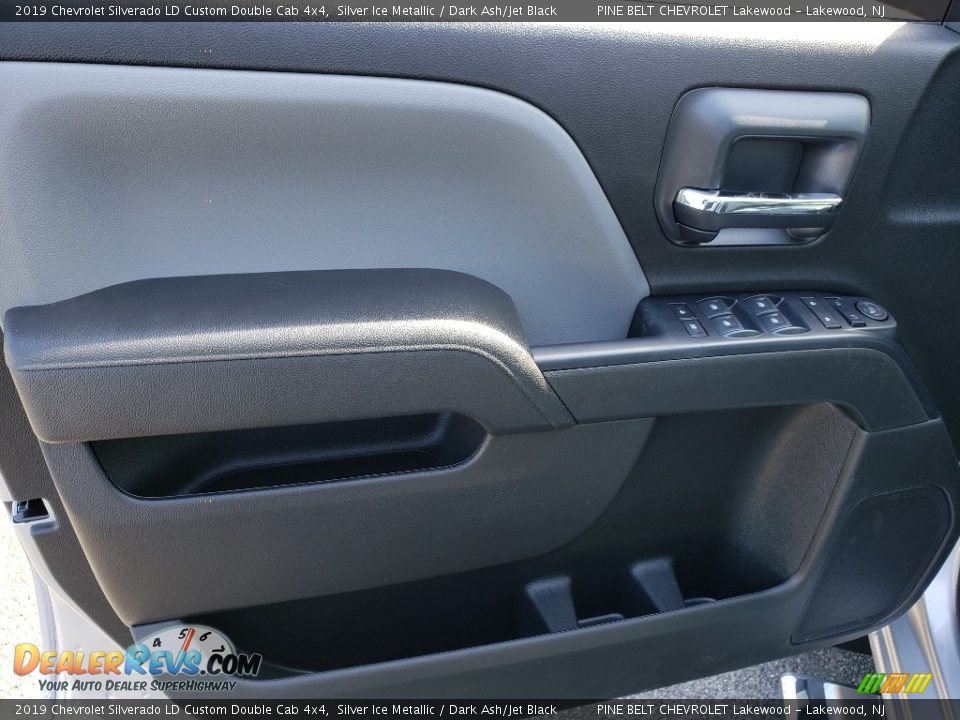 2019 Chevrolet Silverado LD Custom Double Cab 4x4 Silver Ice Metallic / Dark Ash/Jet Black Photo #8