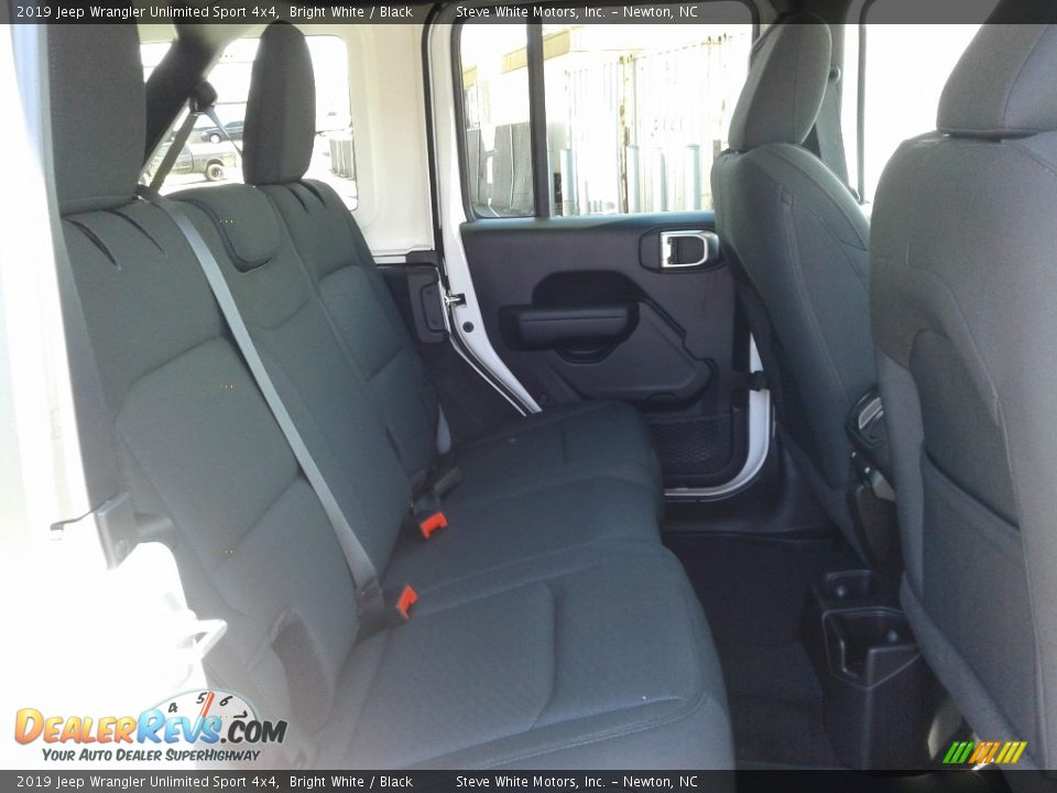 2019 Jeep Wrangler Unlimited Sport 4x4 Bright White / Black Photo #13