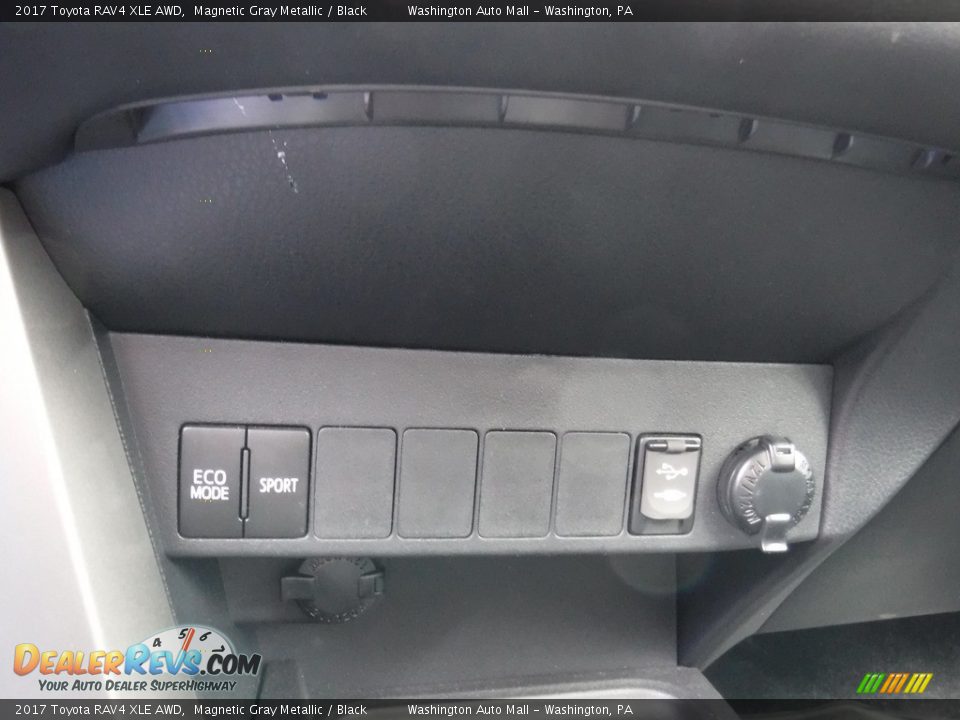 2017 Toyota RAV4 XLE AWD Magnetic Gray Metallic / Black Photo #19