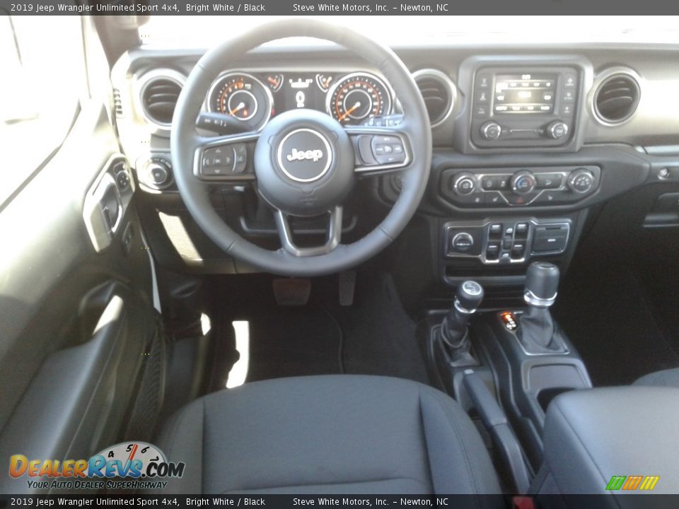 2019 Jeep Wrangler Unlimited Sport 4x4 Bright White / Black Photo #25
