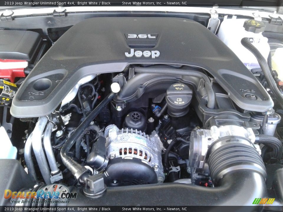 2019 Jeep Wrangler Unlimited Sport 4x4 Bright White / Black Photo #27
