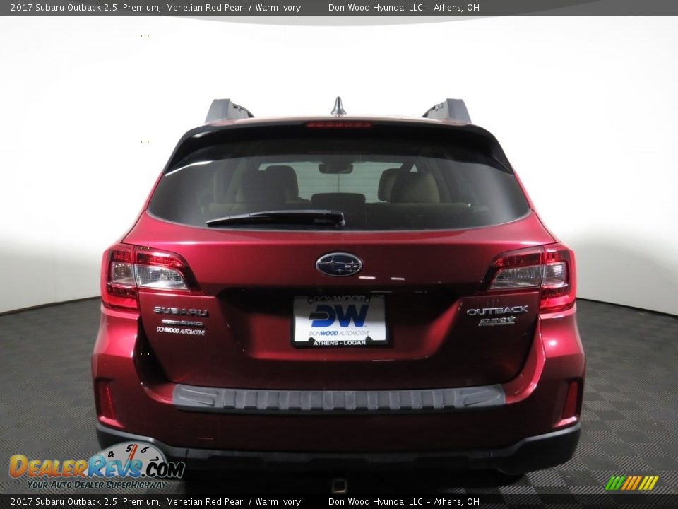 2017 Subaru Outback 2.5i Premium Venetian Red Pearl / Warm Ivory Photo #16