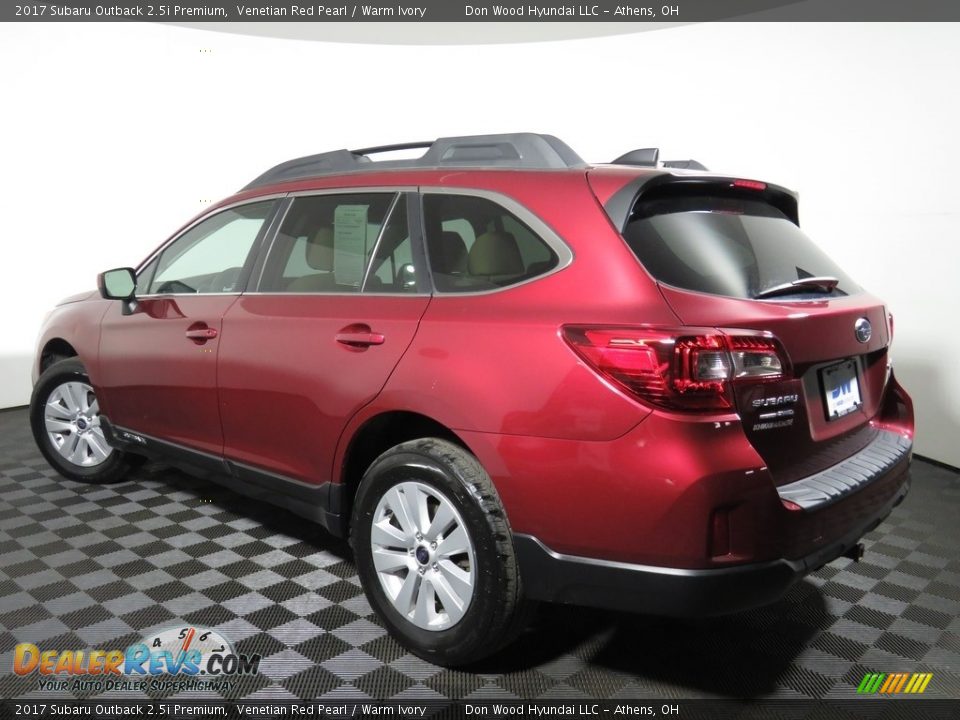 2017 Subaru Outback 2.5i Premium Venetian Red Pearl / Warm Ivory Photo #19