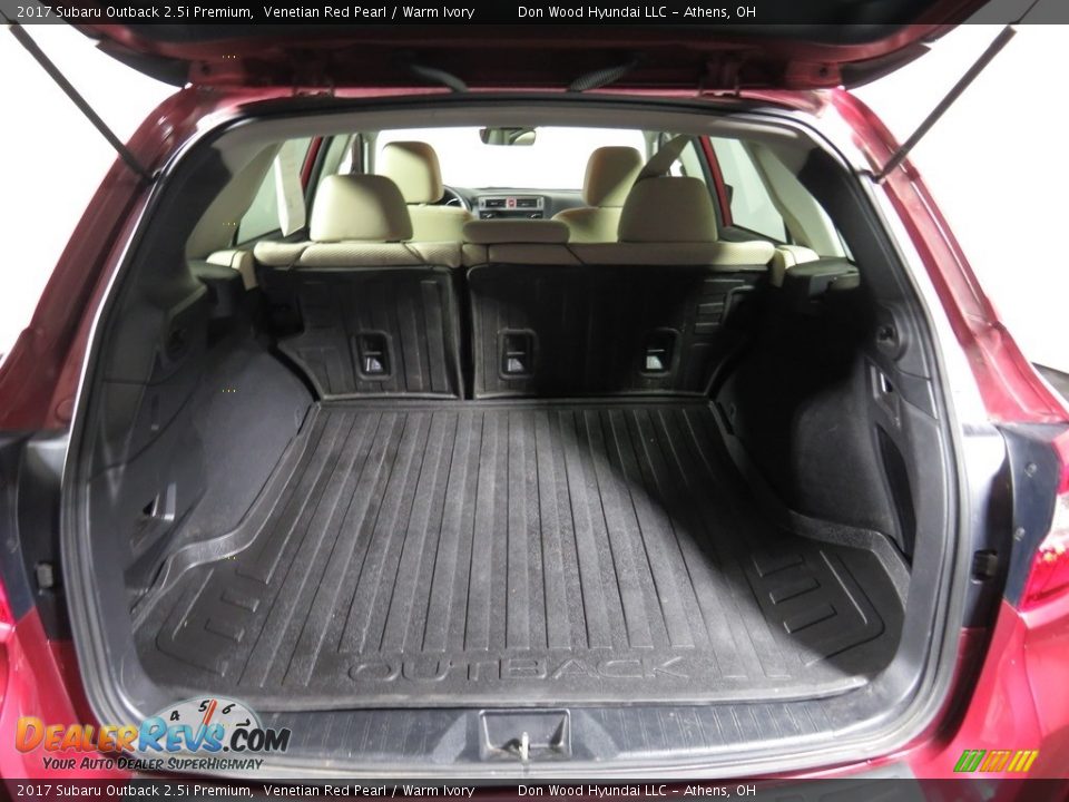 2017 Subaru Outback 2.5i Premium Venetian Red Pearl / Warm Ivory Photo #20