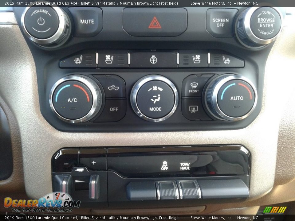 2019 Ram 1500 Laramie Quad Cab 4x4 Billett Silver Metallic / Mountain Brown/Light Frost Beige Photo #30