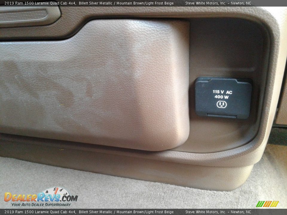 2019 Ram 1500 Laramie Quad Cab 4x4 Billett Silver Metallic / Mountain Brown/Light Frost Beige Photo #32