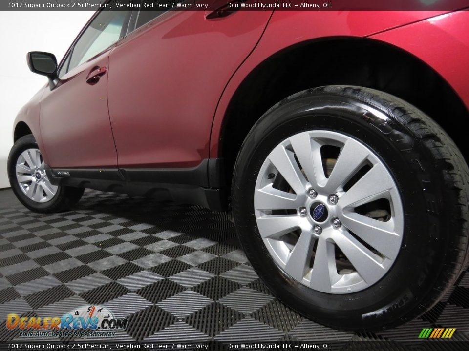 2017 Subaru Outback 2.5i Premium Venetian Red Pearl / Warm Ivory Photo #34