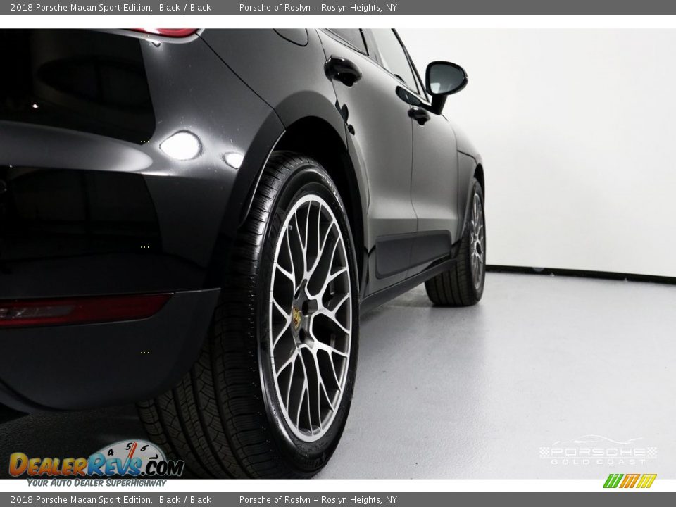 2018 Porsche Macan Sport Edition Black / Black Photo #10