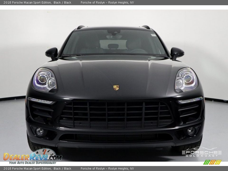 2018 Porsche Macan Sport Edition Black / Black Photo #2