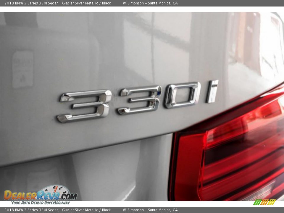 2018 BMW 3 Series 330i Sedan Glacier Silver Metallic / Black Photo #7