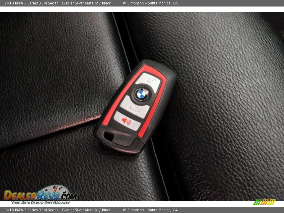 2018 BMW 3 Series 330i Sedan Glacier Silver Metallic / Black Photo #11