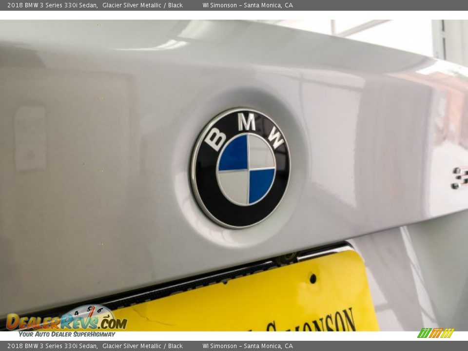 2018 BMW 3 Series 330i Sedan Glacier Silver Metallic / Black Photo #28
