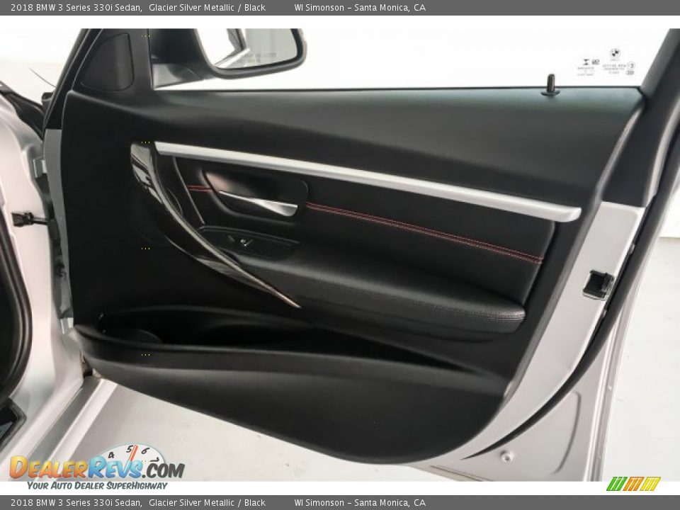 2018 BMW 3 Series 330i Sedan Glacier Silver Metallic / Black Photo #31