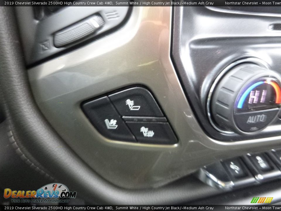 2019 Chevrolet Silverado 2500HD High Country Crew Cab 4WD Summit White / High Country Jet Black/­Medium Ash Gray Photo #18