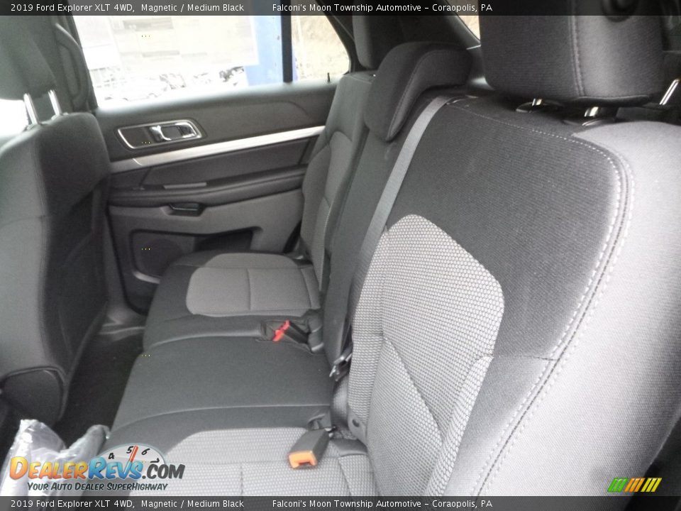 2019 Ford Explorer XLT 4WD Magnetic / Medium Black Photo #8