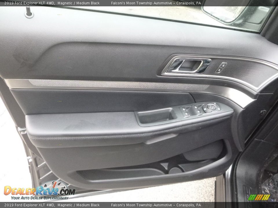 2019 Ford Explorer XLT 4WD Magnetic / Medium Black Photo #10