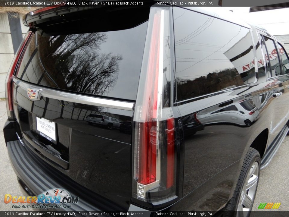 2019 Cadillac Escalade ESV Luxury 4WD Black Raven / Shale/Jet Black Accents Photo #11