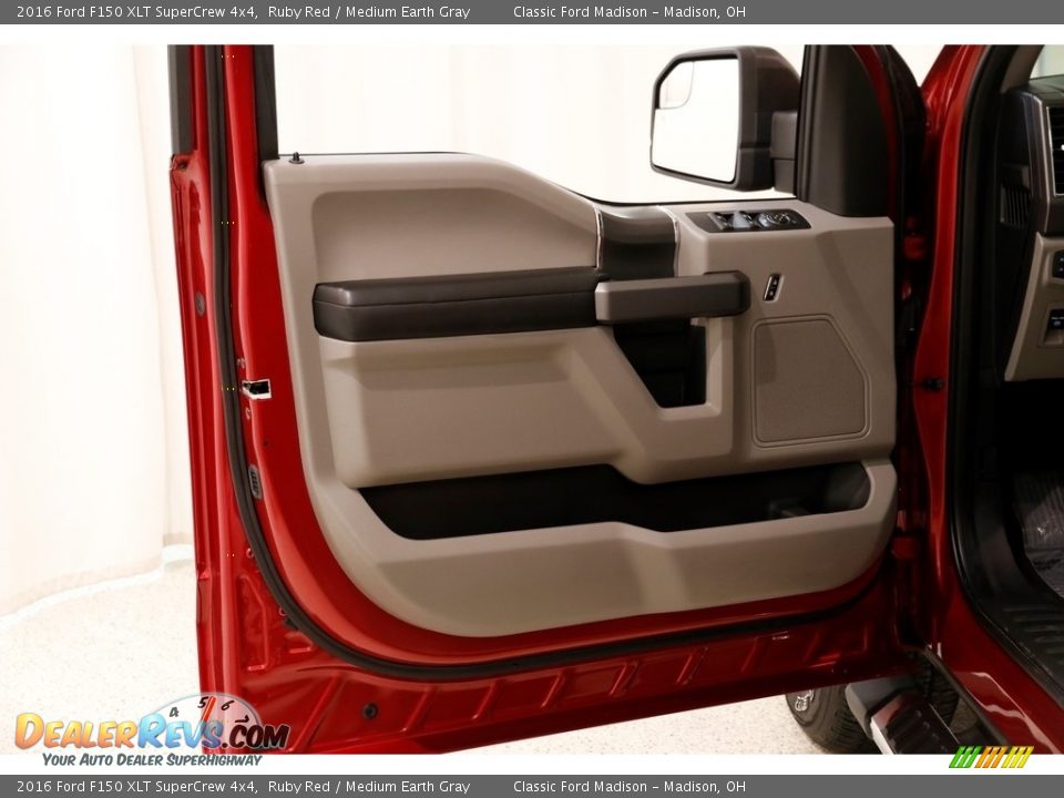 2016 Ford F150 XLT SuperCrew 4x4 Ruby Red / Medium Earth Gray Photo #5