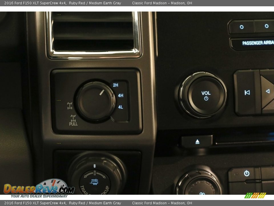 2016 Ford F150 XLT SuperCrew 4x4 Ruby Red / Medium Earth Gray Photo #13
