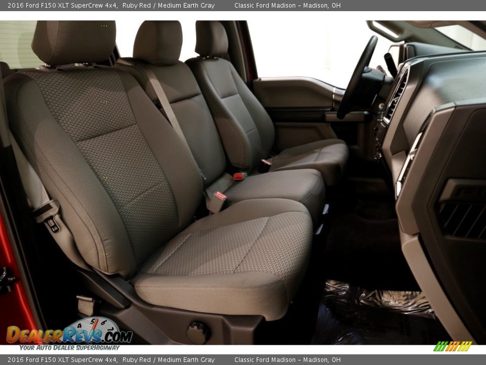 2016 Ford F150 XLT SuperCrew 4x4 Ruby Red / Medium Earth Gray Photo #18