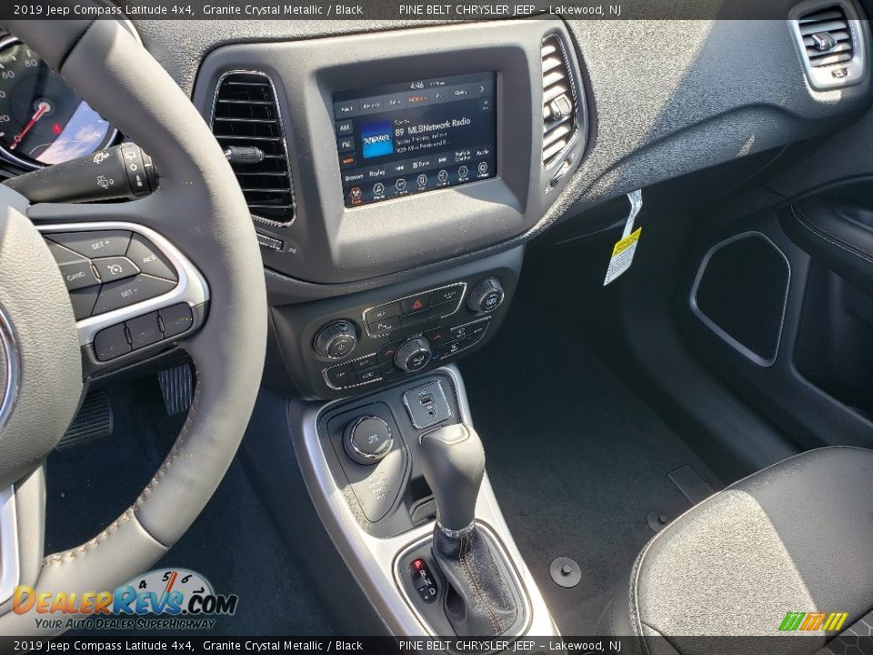 2019 Jeep Compass Latitude 4x4 Granite Crystal Metallic / Black Photo #10
