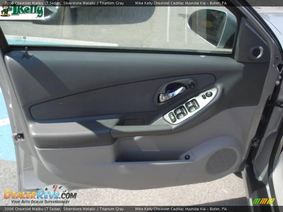 2006 Chevrolet Malibu LT Sedan Silverstone Metallic / Titanium Gray Photo #6