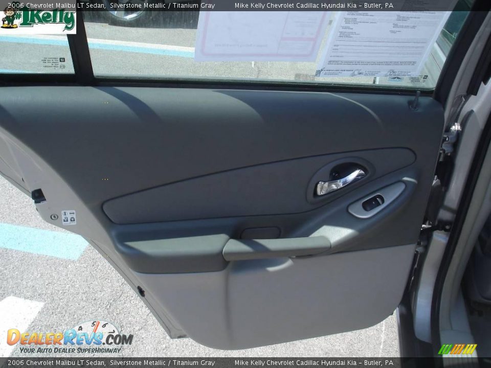 2006 Chevrolet Malibu LT Sedan Silverstone Metallic / Titanium Gray Photo #10