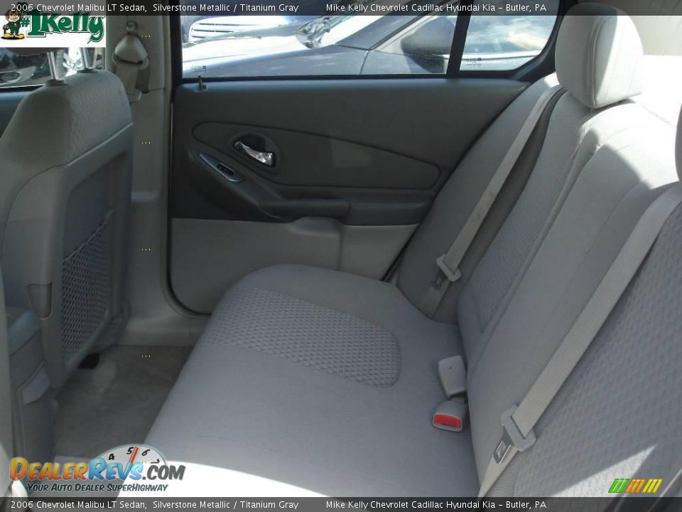 2006 Chevrolet Malibu LT Sedan Silverstone Metallic / Titanium Gray Photo #12