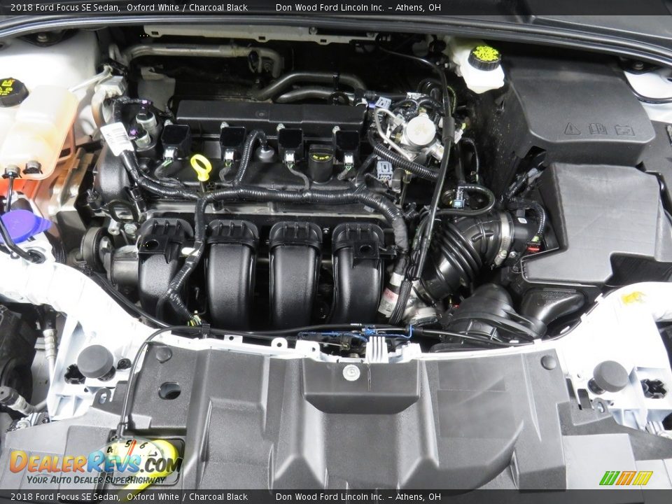 2018 Ford Focus SE Sedan Oxford White / Charcoal Black Photo #6