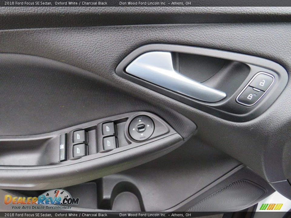 2018 Ford Focus SE Sedan Oxford White / Charcoal Black Photo #15