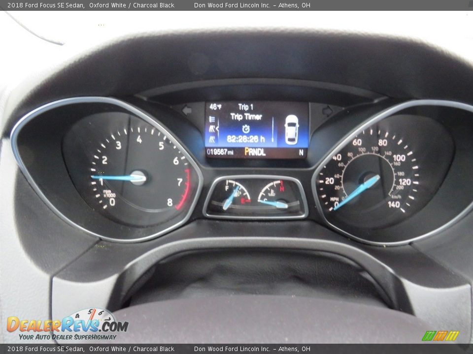 2018 Ford Focus SE Sedan Oxford White / Charcoal Black Photo #17