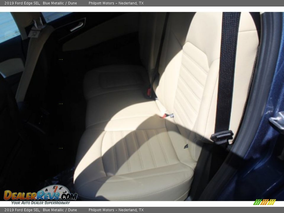 2019 Ford Edge SEL Blue Metallic / Dune Photo #19